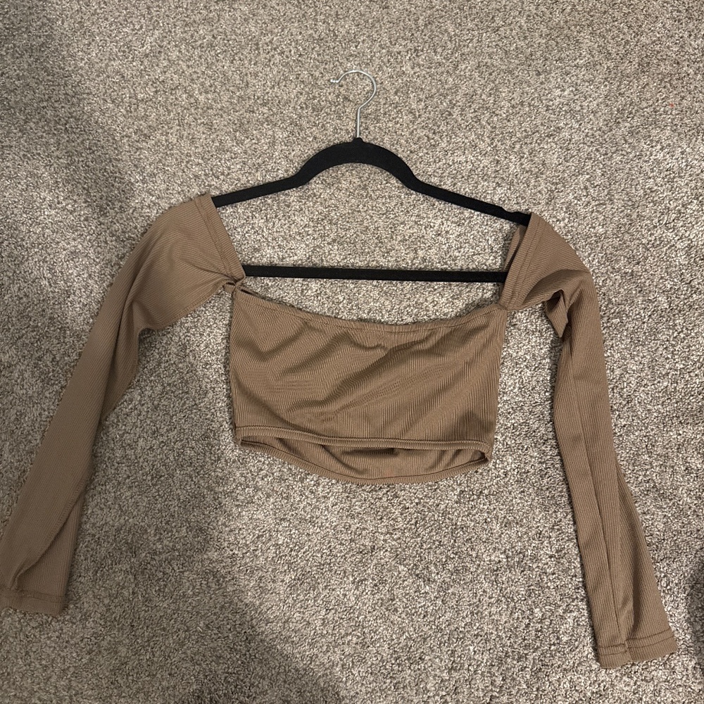 Long sleeve crop top